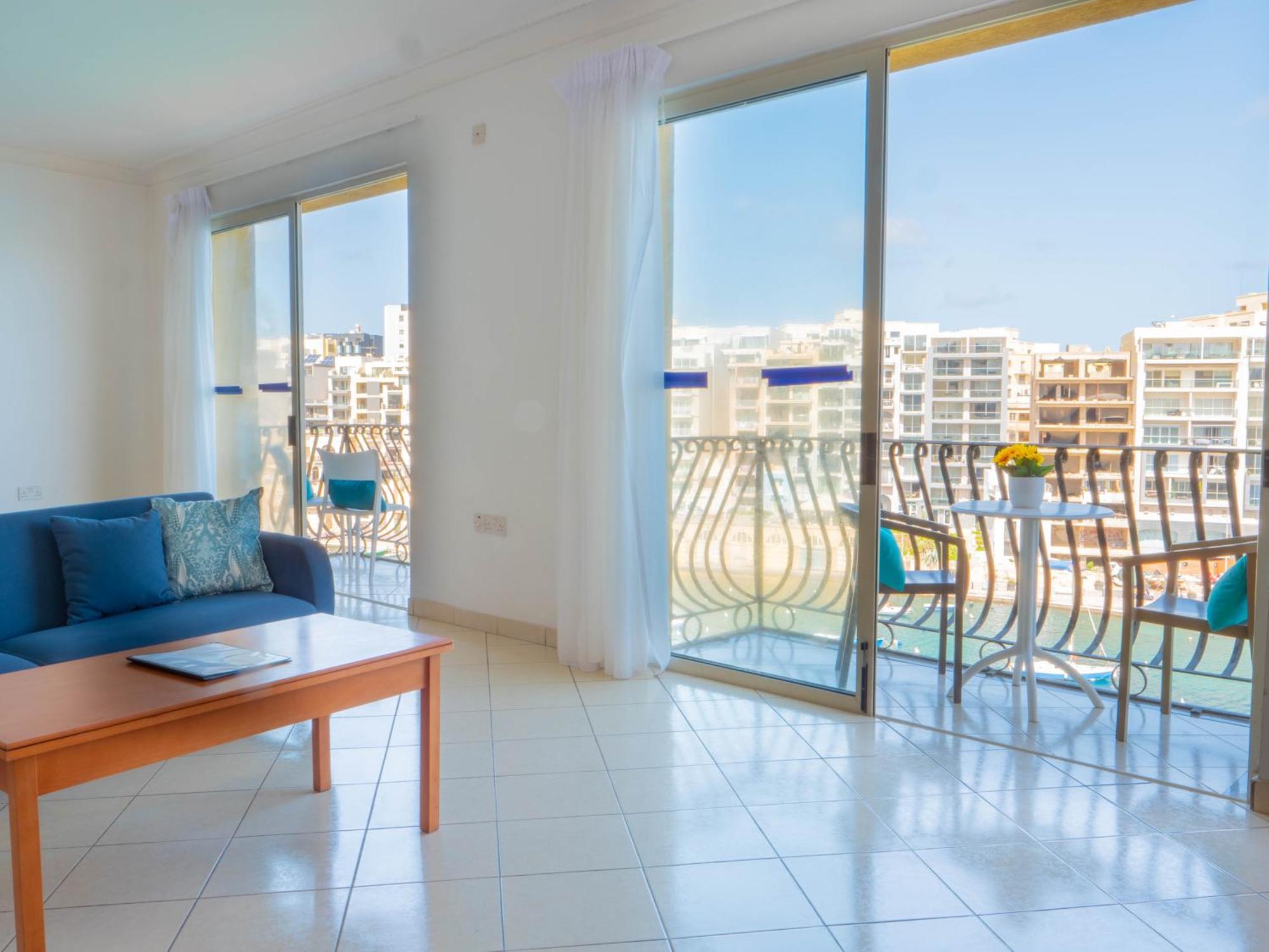 Morina Court - Seaview Apartments And Penthouse In St Julians By Shortletsmalta Saint Julian's Exterior photo
